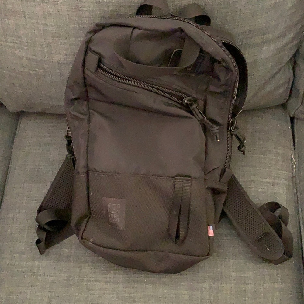 Topo slim backpack